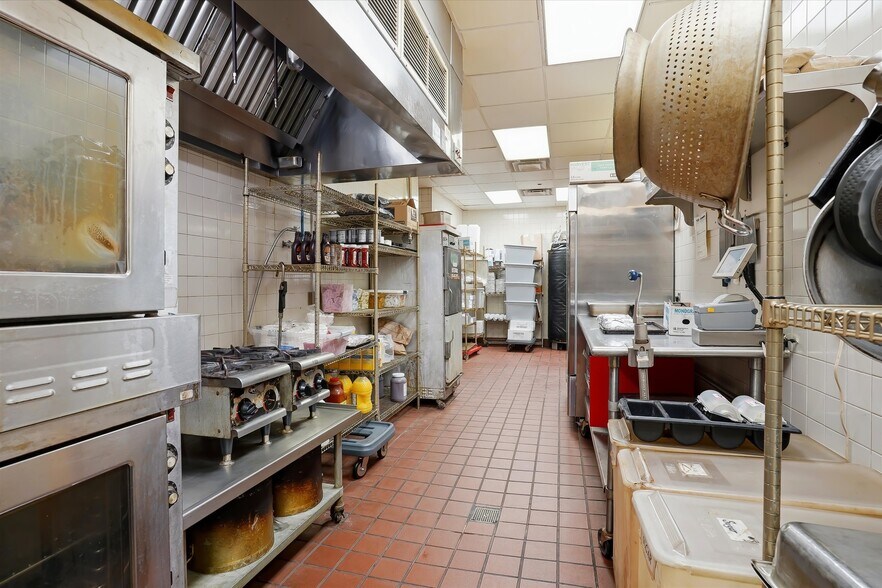 More Photos Of 3584 Parkway, Pigeon Forge Restaurant For Lease