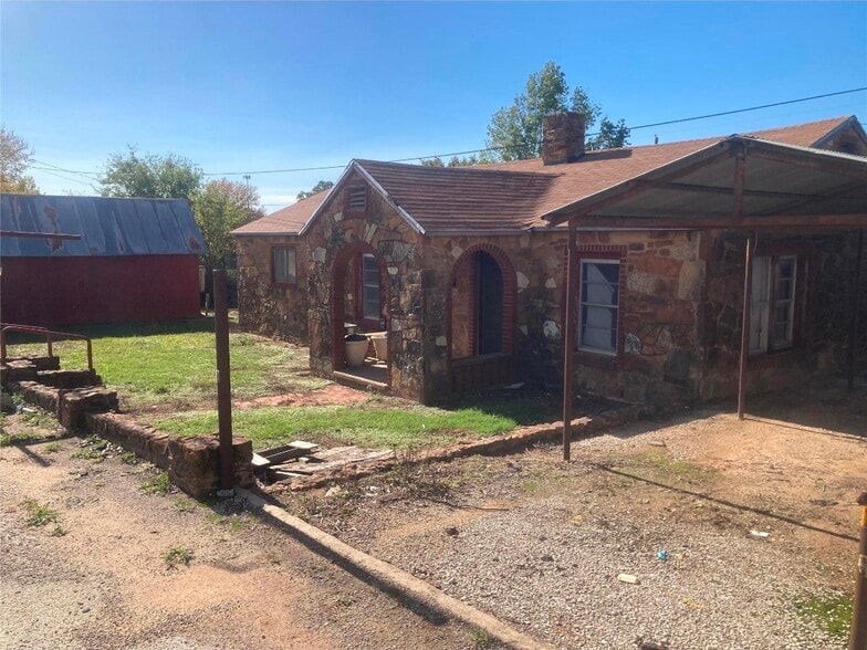 More Photos Of 1716 State Highway 16 S, Graham Office For Sale