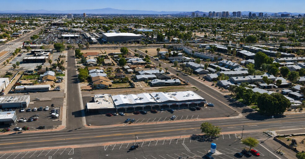 Primary Photo Of 4803-4825 N 27th Ave, Phoenix General Retail For Lease