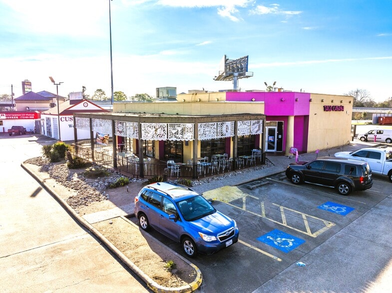 More Photos Of 7501 Bellaire Blvd, Houston Fast Food For Lease