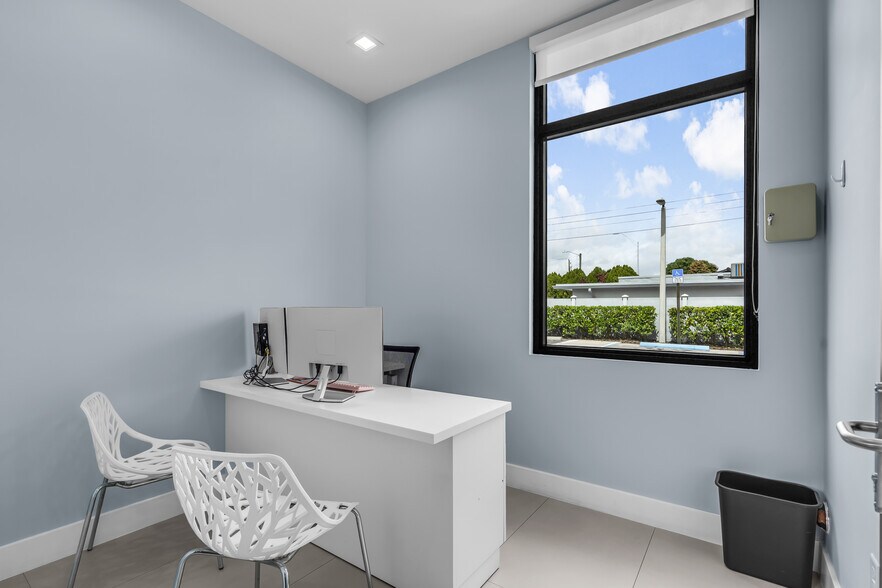 More Photos Of 875 E 41st St, Hialeah Medical For Sale