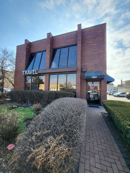 Primary Photo Of 7851 Ogden Ave, Lyons Office For Lease