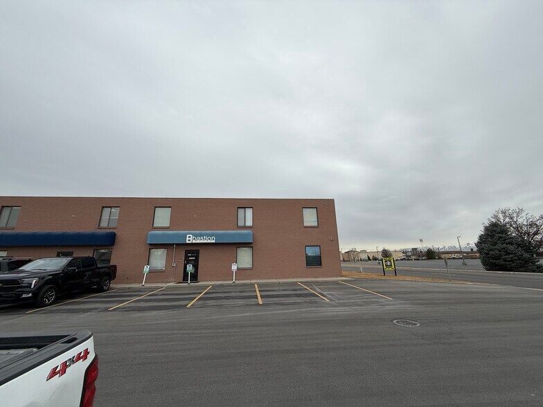 More Photos Of 157-175 W Glover Ln, Midvale Warehouse For Lease