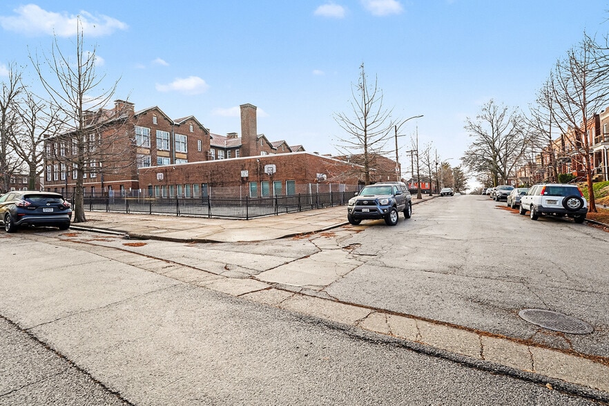 Primary Photo Of 3417 Grace Ave, Saint Louis Schools For Sale