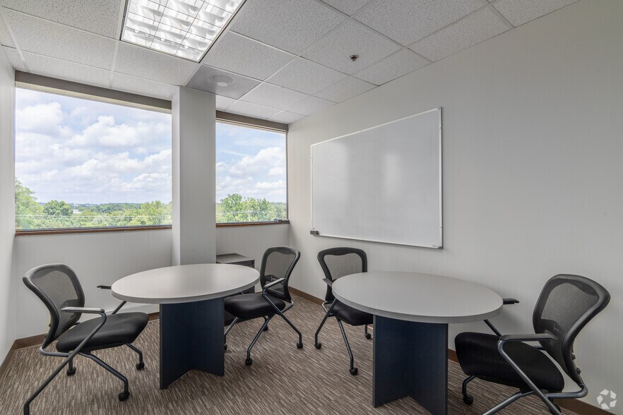 More Photos Of 1717 Newtown Langhorne Rd, Langhorne Office For Lease
