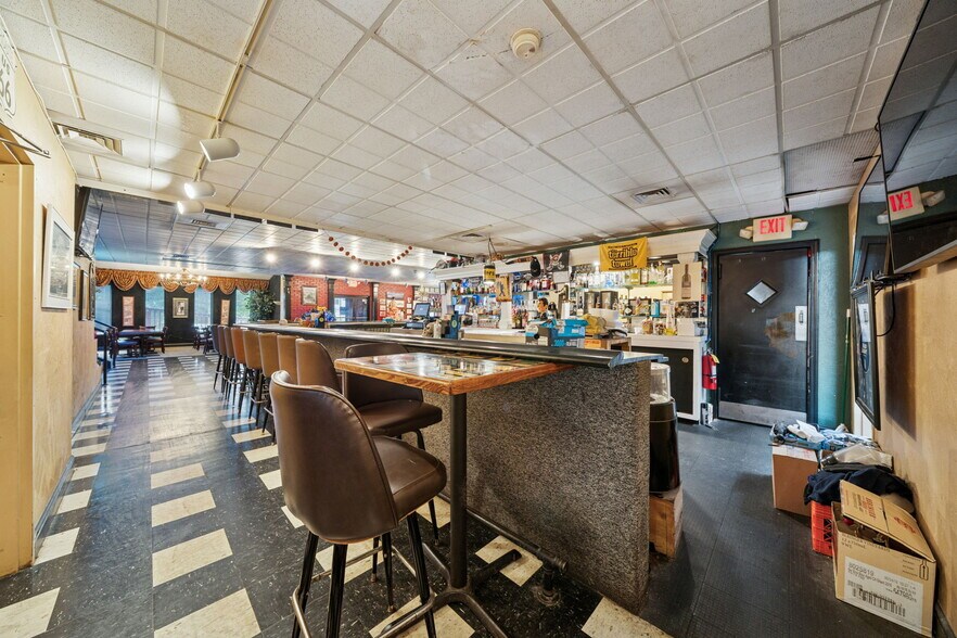 More Photos Of 951 Old Frankstown Rd, Pittsburgh Restaurant For Sale