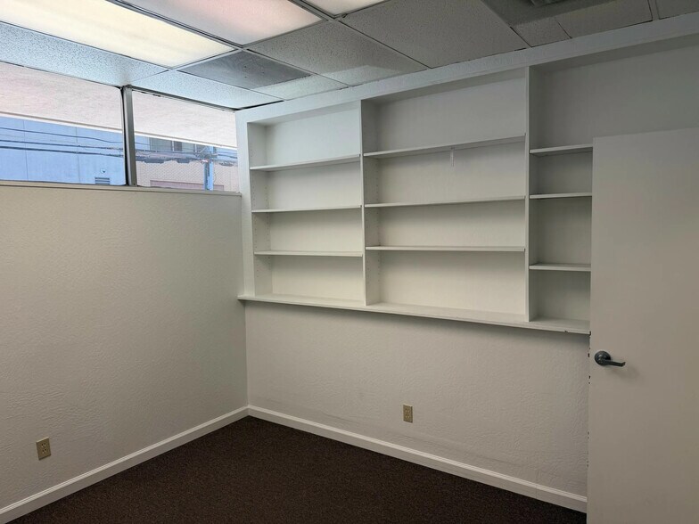 More Photos Of 821 13th St, Modesto Office For Lease