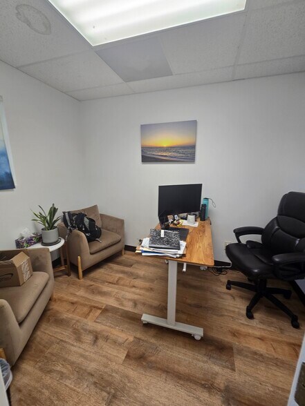 More Photos Of 400 Ala Makani St, Kahului Office For Lease