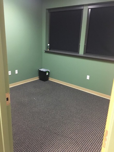 More Photos Of 3 Professional Dr, Alton Office For Lease