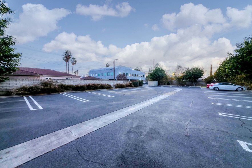 More Photos Of 9535 Garden Grove Blvd, Garden Grove Medical For Sale