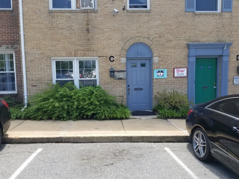 More Photos Of 4700 Stamp Rd, Marlow Heights General Retail For Lease