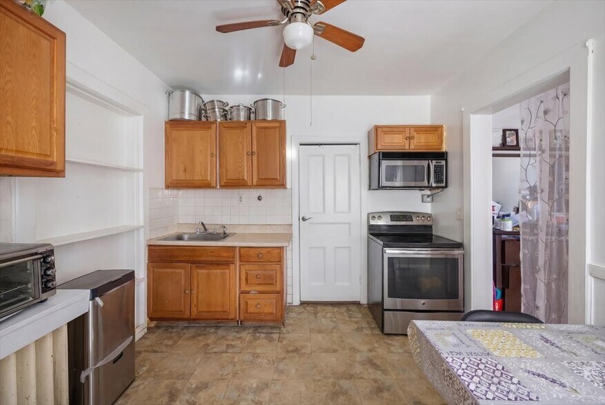 More Photos Of 49 LAKE St, West Harrison Restaurant For Sale