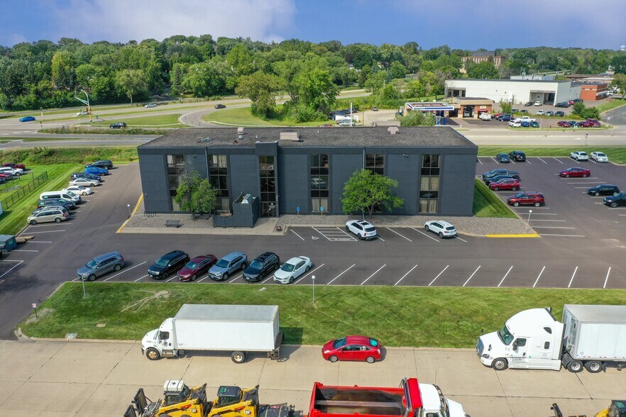 More Photos Of 2817 S Anthony Ln, Saint Anthony Office For Lease