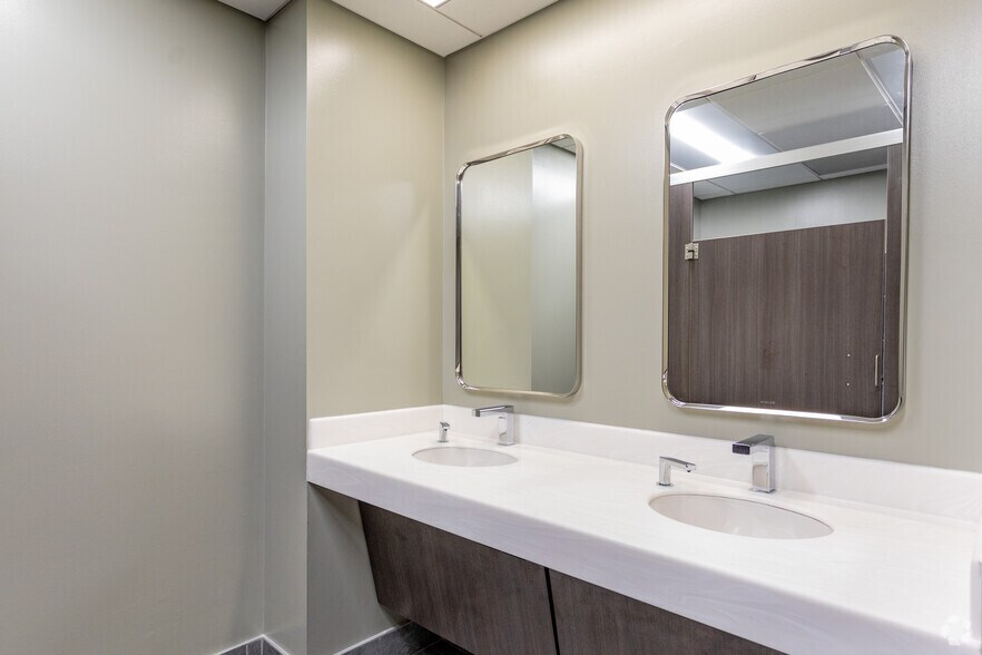 More Photos Of 2505 21st Ave S, Nashville Office For Lease