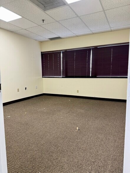 More Photos Of 1150 NW 72nd Ave, Miami Unknown For Lease