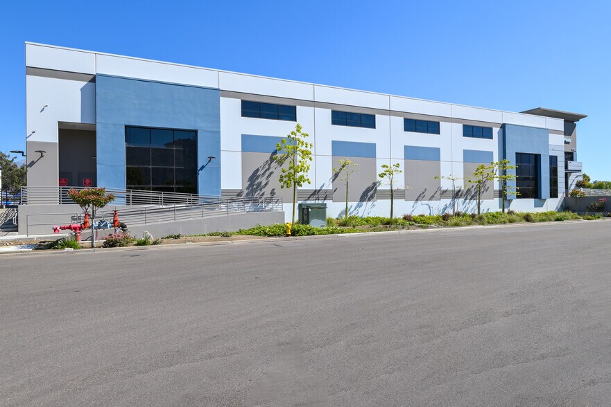 More Photos Of 1755 E Lemonwood Dr, Santa Paula Warehouse For Sale