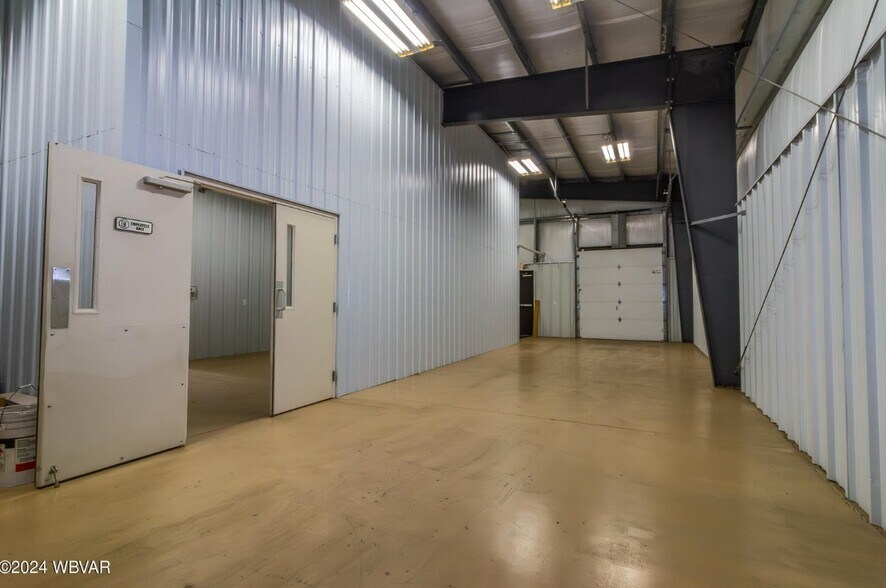 More Photos Of 6124 US Highway 15, Montgomery Warehouse For Lease