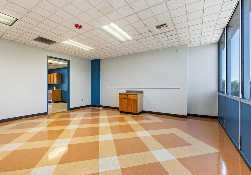 More Photos Of 1501 S Federal Way, Boise Office For Lease