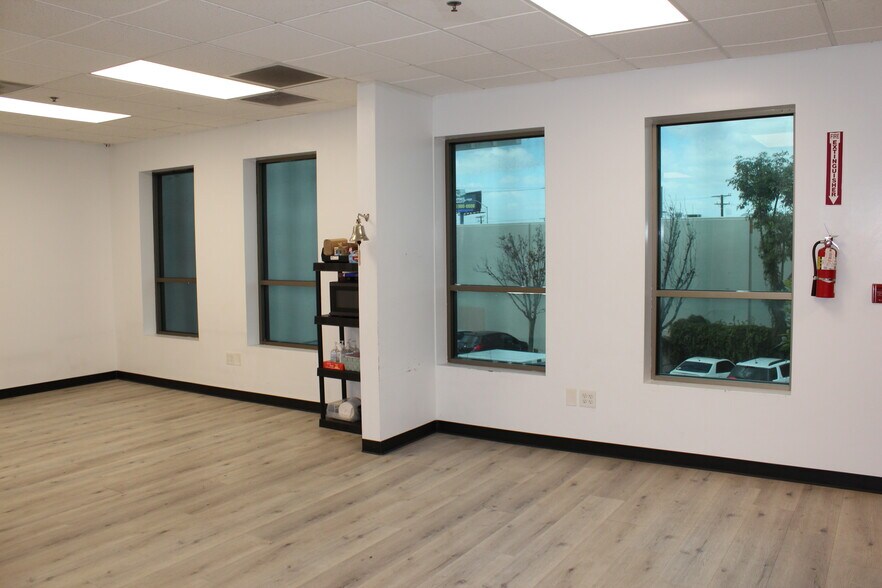 More Photos Of 7133 Telegraph Rd, Montebello Warehouse For Lease