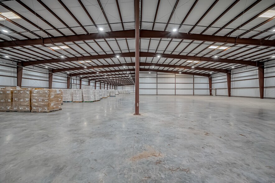 More Photos Of 12708 Jebbia Ln, Stafford Warehouse For Lease