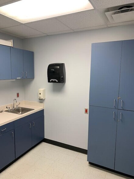 More Photos Of 1303 N Mound St, Nacogdoches Medical For Lease