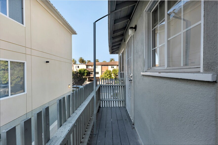 More Photos Of 14622 Sylvan St, Van Nuys Apartments For Sale
