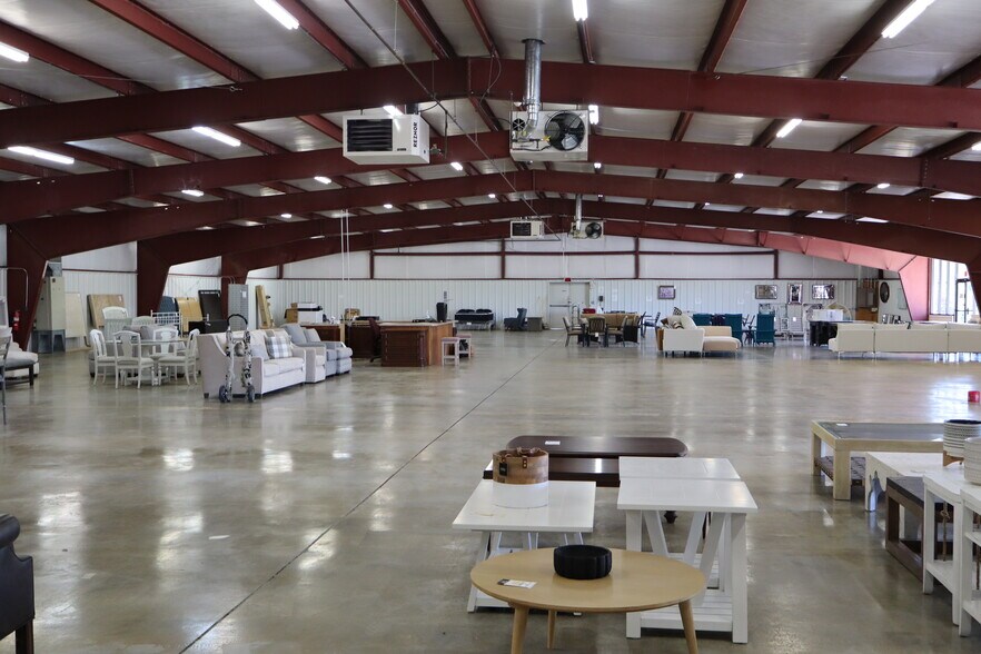 More Photos Of 5766 W US Highway 421, Wilkesboro Warehouse For Lease