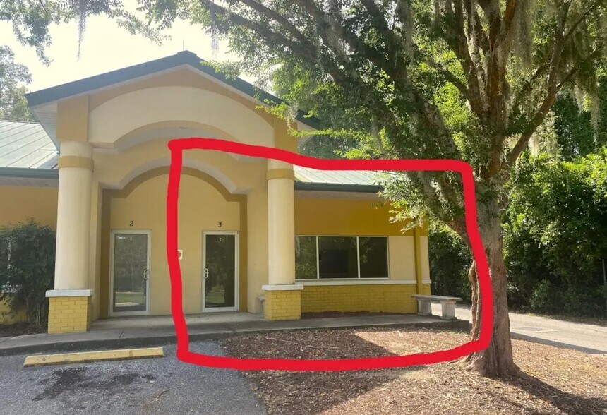 More Photos Of 811 N Summit St, Crescent City Office For Lease