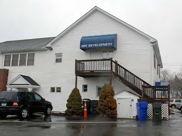 More Photos Of 46 Mill Plain Rd, Danbury Storefront Retail Office For Lease