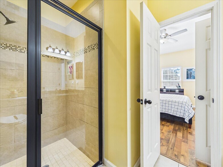 More Photos Of 100 Pilothouse Ct, Palatka Multifamily For Sale