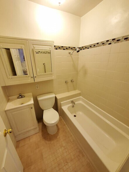 More Photos Of 481 Lincoln Ave, Pasadena Apartments For Sale