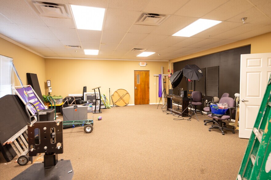 More Photos Of 6990 142nd Ave, Largo Religious Facility For Sale