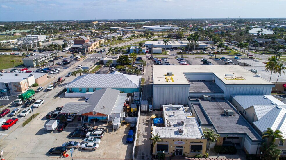 More Photos Of 111 W Olympia Ave, Punta Gorda Restaurant For Sale