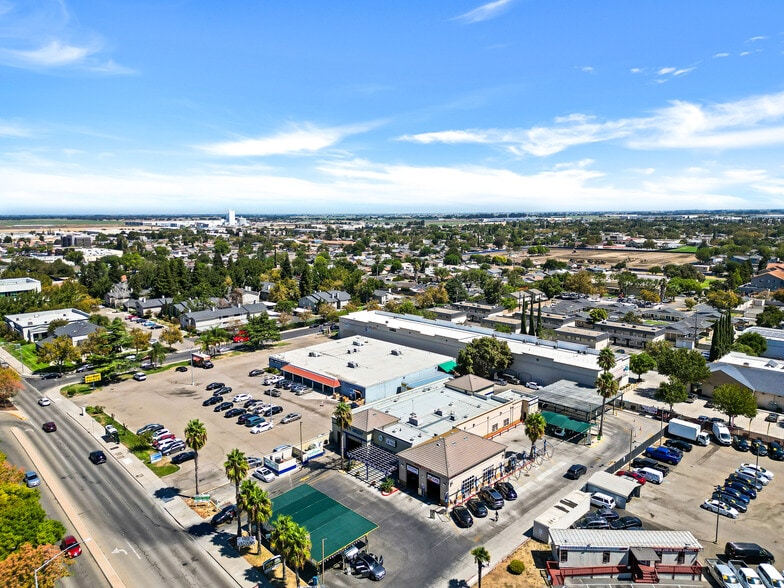 More Photos Of 2480 N Tracy Blvd, Tracy Carwash For Sale