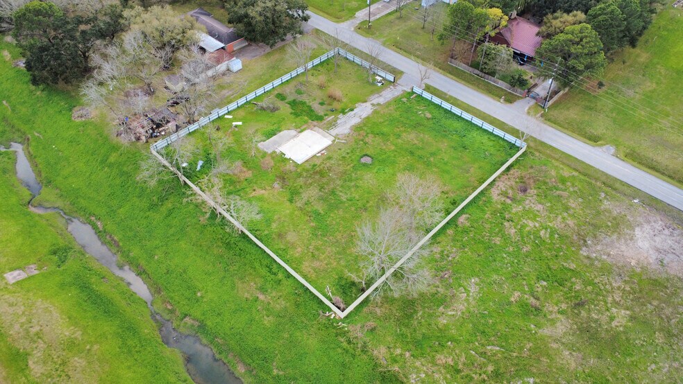 More Photos Of 12033 Bedford St, Houston Land For Sale