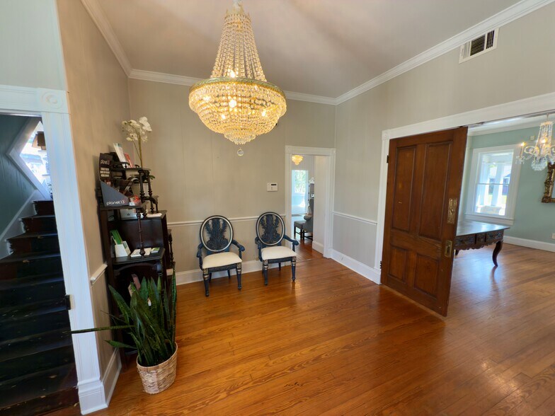 More Photos Of 824 E La Rua St, Pensacola Freestanding For Sale