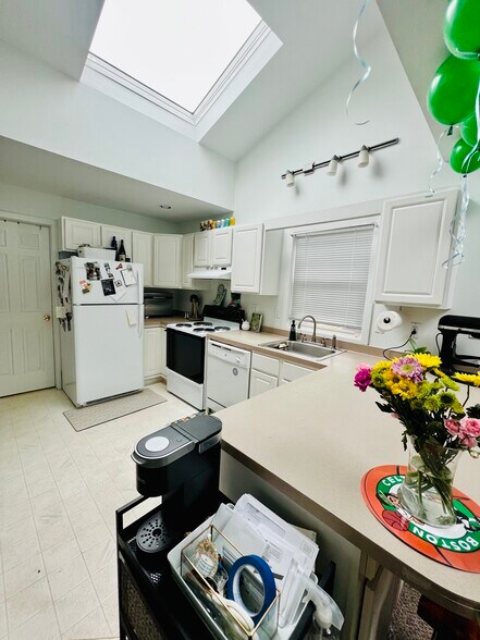 More Photos Of 36 Dr Foote Rd, Colchester Flex For Sale