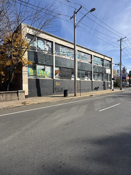 More Photos Of 781 Whalley Ave, New Haven Office For Lease