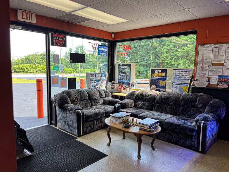 More Photos Of 280 Ushers Rd, Clifton Park Auto Repair For Sale