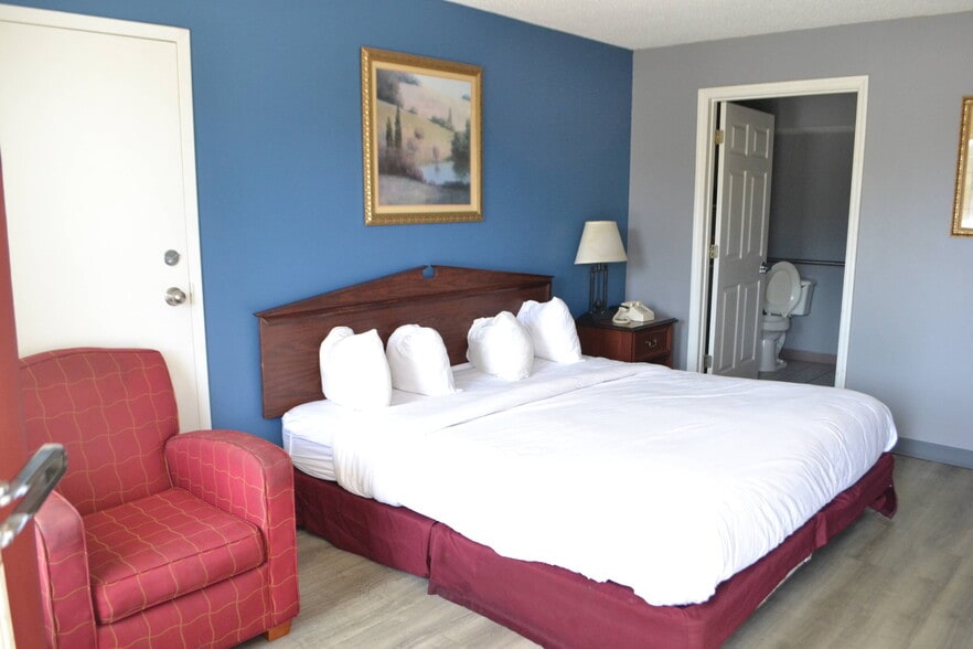 More Photos Of 100 PM Watson Dr, Dublin Hotel For Sale