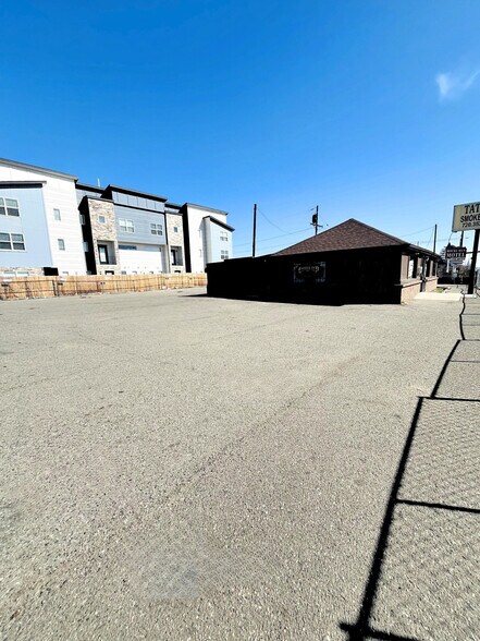 More Photos Of 6091 W Colfax Ave, Lakewood Bar For Sale