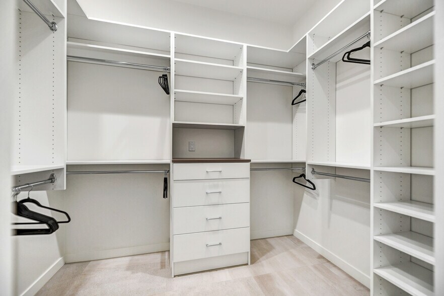 More Photos Of 6525 E Cave Creek Rd, Cave Creek Apartments For Sale