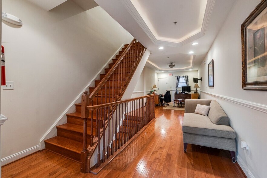 More Photos Of 1133 Light St, Baltimore Storefront Retail Office For Sale