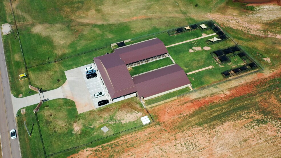 More Photos Of 39812 Hazel Dell Rd, Shawnee Veterinarian Kennel For Sale