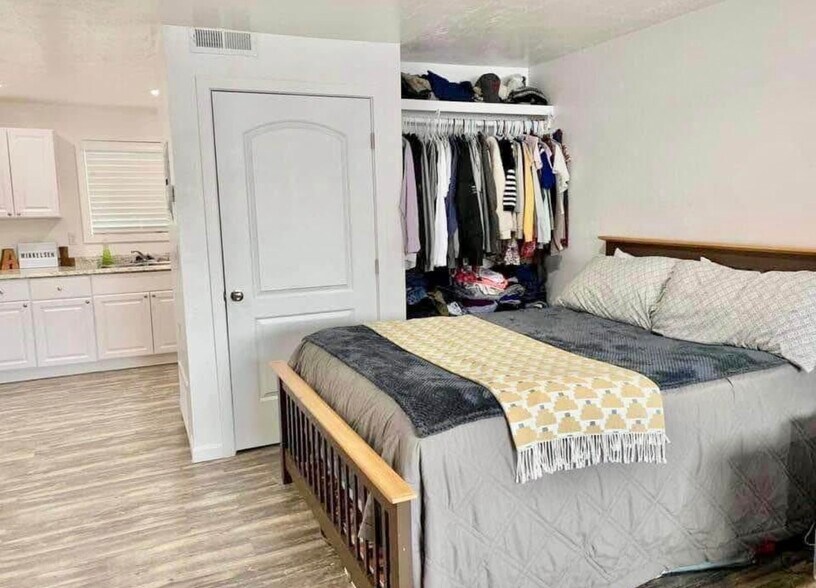 More Photos Of 331 400 E, Logan Apartments For Sale