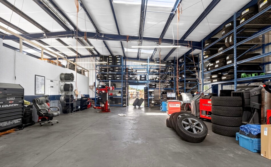 More Photos Of 236 Pondella Rd, North Fort Myers Auto Repair For Sale