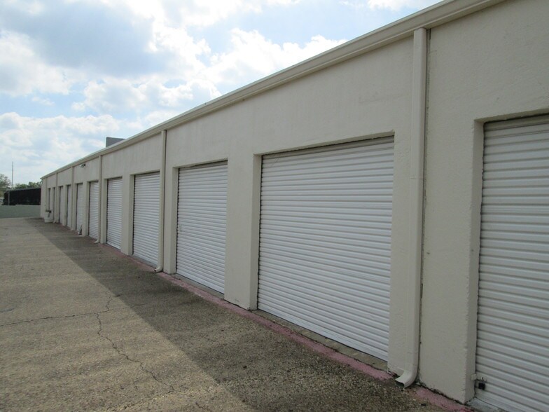 More Photos Of 4200 Gus Thomasson Rd, Mesquite Flex For Lease