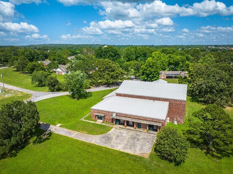 More Photos Of 7 Mathis Park Dr, Tahlequah Dormitory For Sale