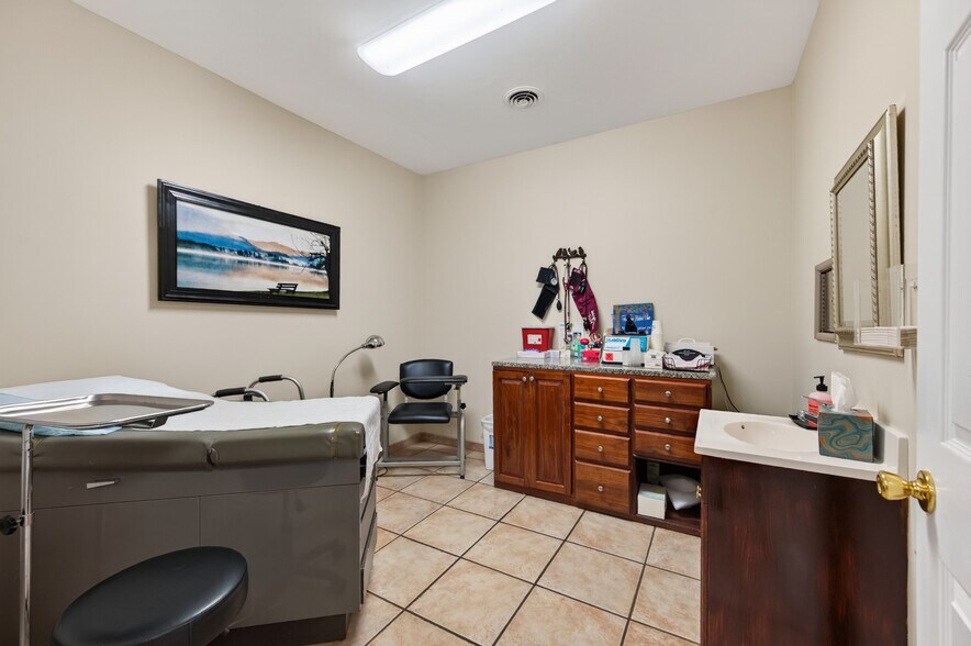 More Photos Of 1661 Turner Spur Rd, Fancy Gap Healthcare For Sale