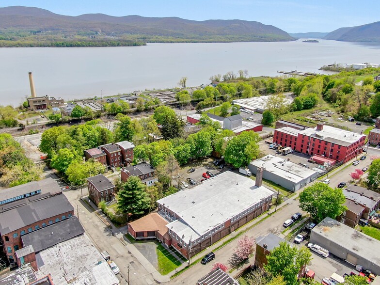 More Photos Of 24 Johnes St, Newburgh Light Manufacturing For Lease